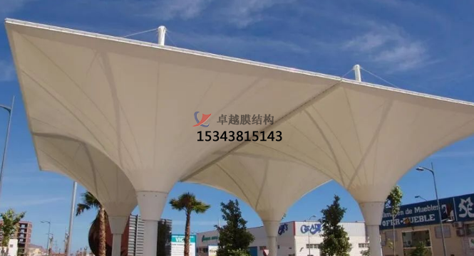 张拉酷游平台地址ku113结构遮阳棚在商业街的效果